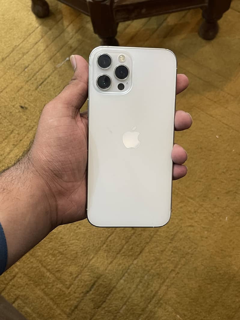 Apple iPhone 12 Pro Max 4