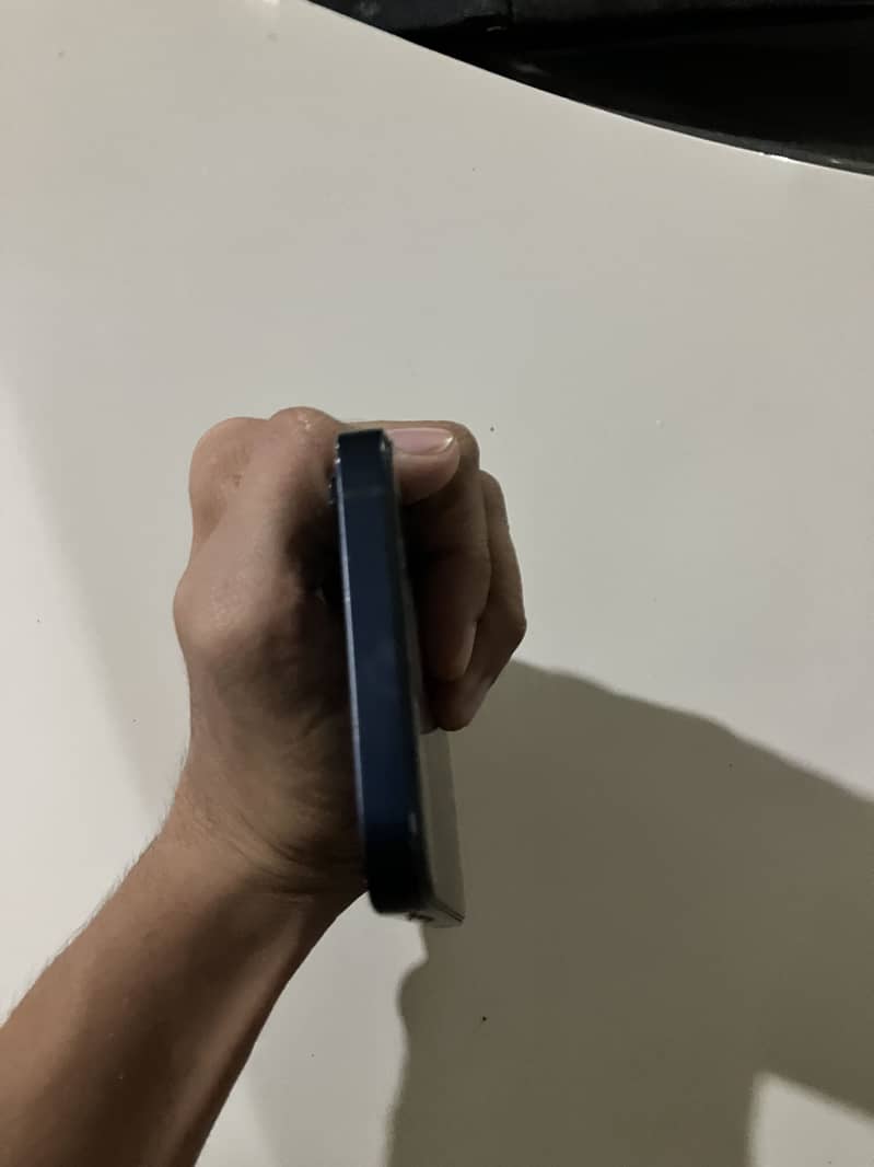 iphone 12 4