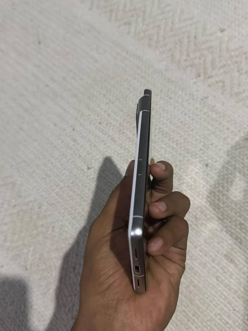 Google Pixel 7 4