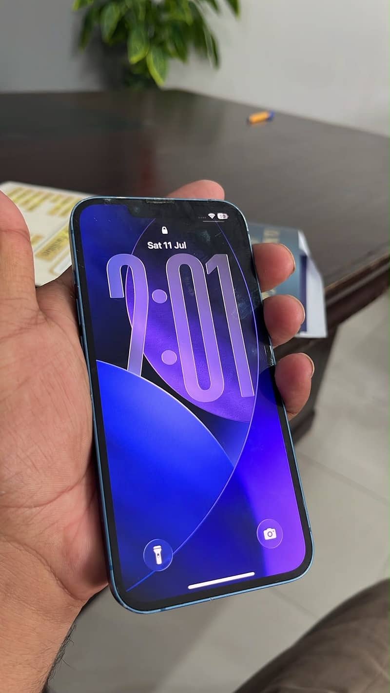 Apple iPhone 13 3