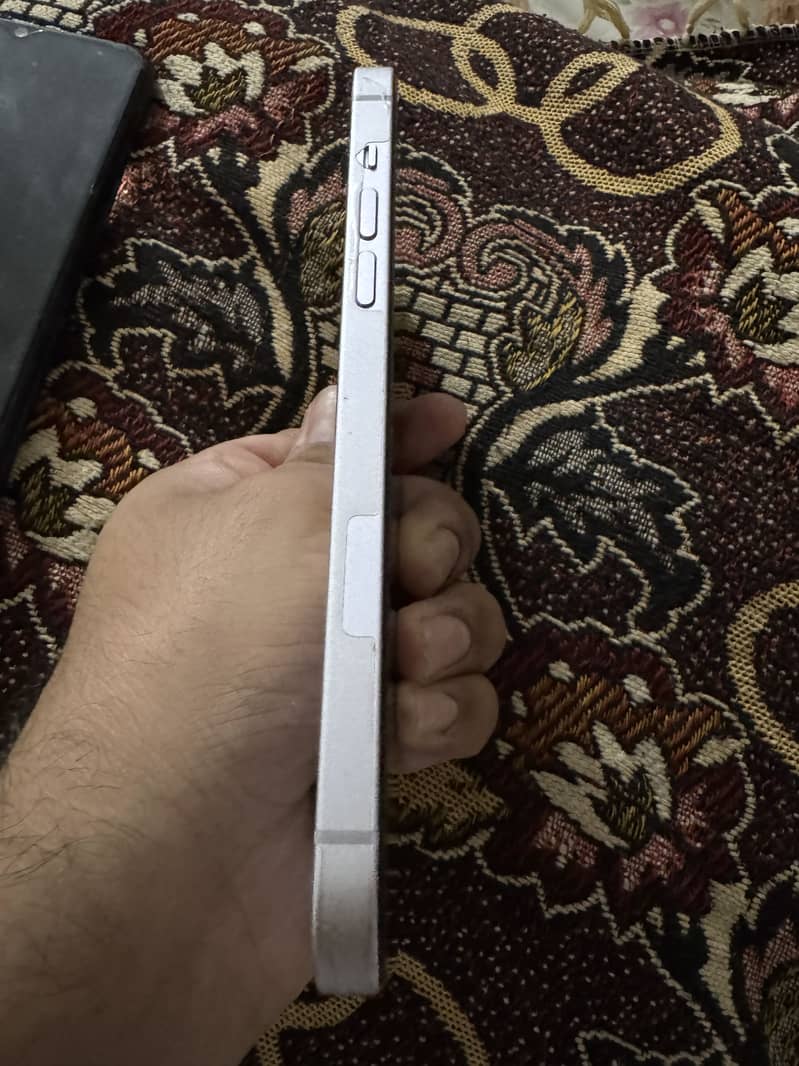Apple iPhone 14 plus 4