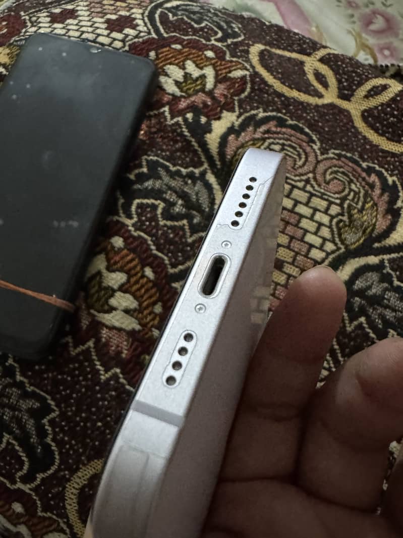 Apple iPhone 14 plus 5