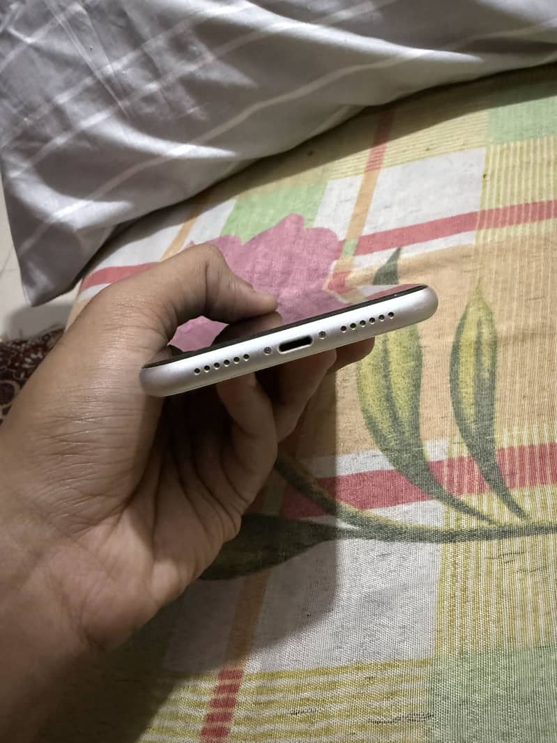 Apple iPhone 11 2