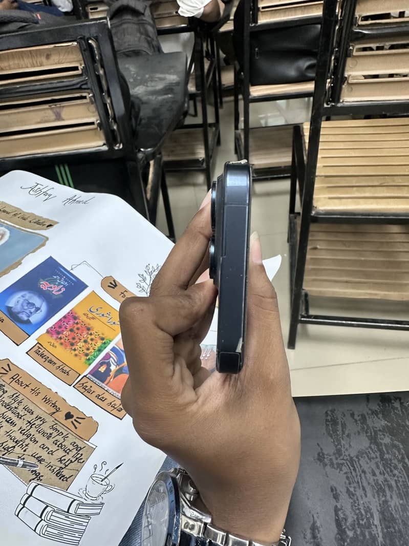 Apple iPhone 15 Pro 3