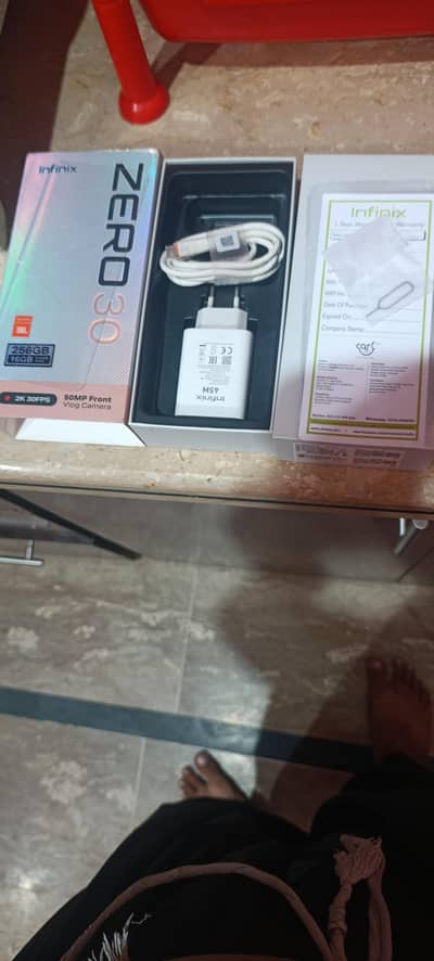 Infinix Zero 30 8+256 complete samna white color