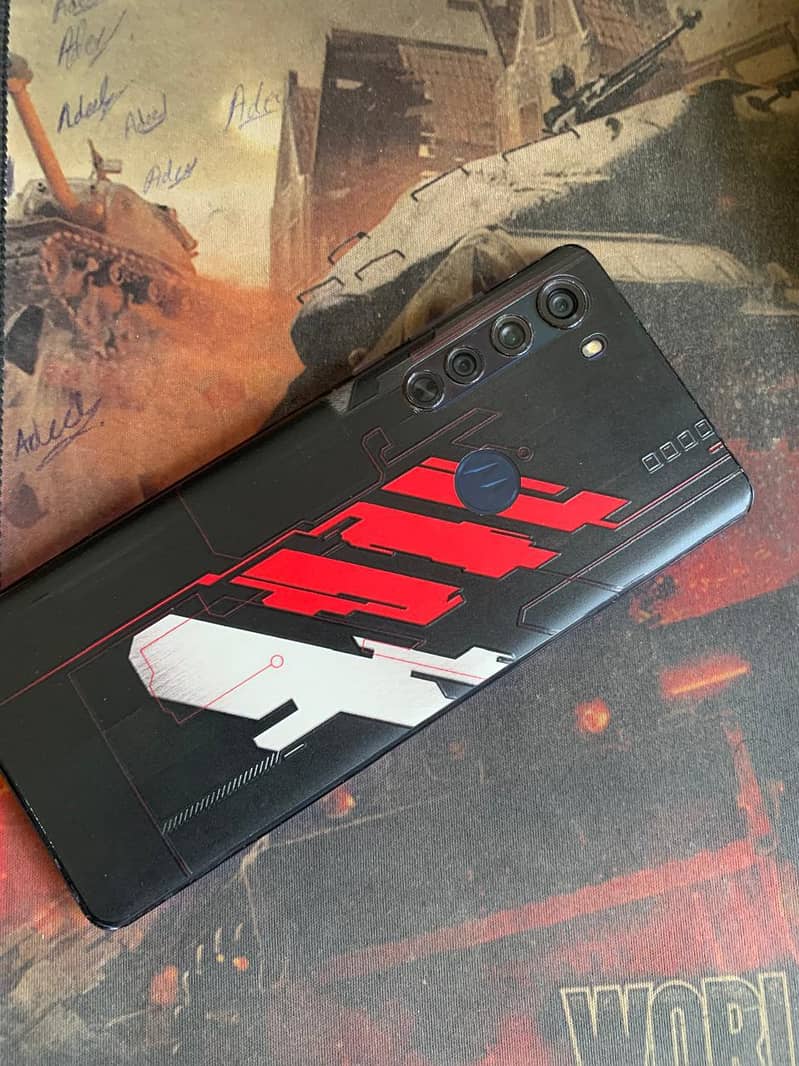 Moto edge 8