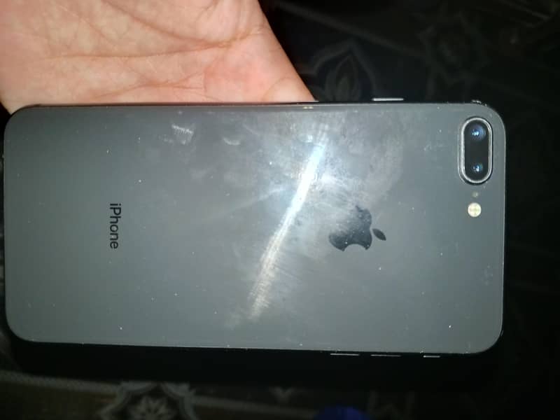 Apple iPhone 8 Plus 0