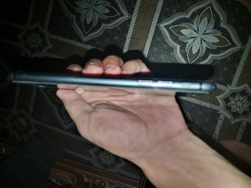 Apple iPhone 8 Plus 2