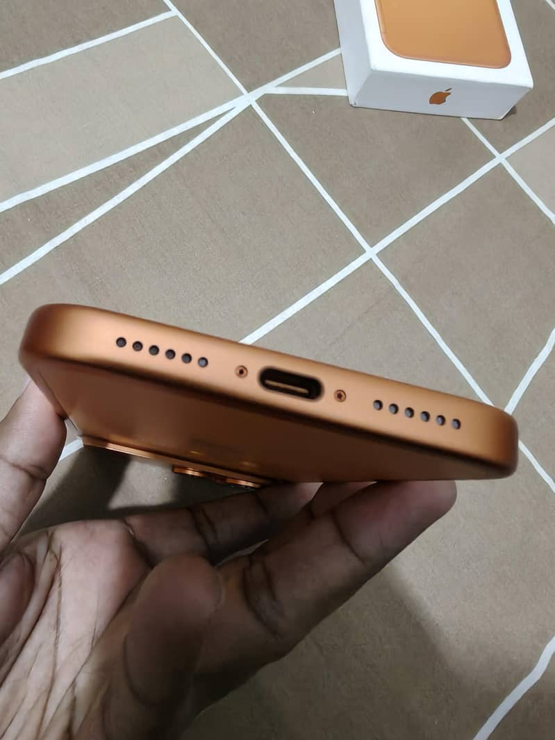 Apple iPhone 17 Pro Max 2