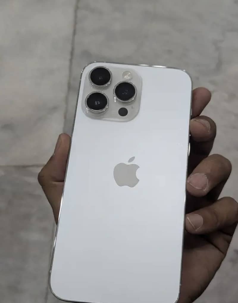 Apple iPhone 14 Pro Max 2