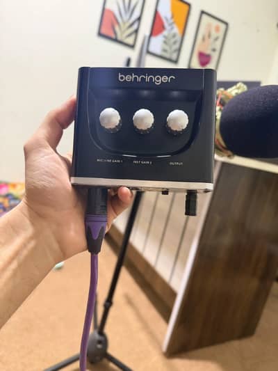Behringer U-Phoria UM2 – USB Audio Interface