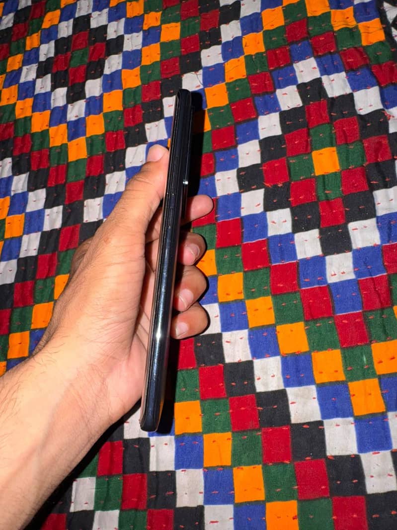 Infinix Note 40 Pro 4