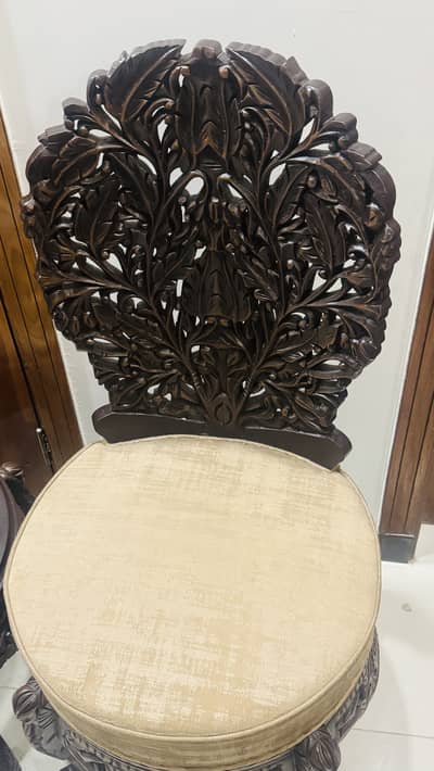2 coffee chairs wooden with centre table
