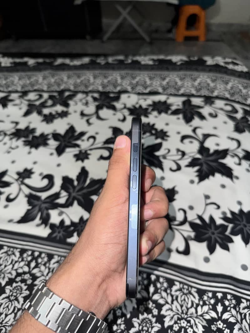 Apple iPhone 15 Pro 5