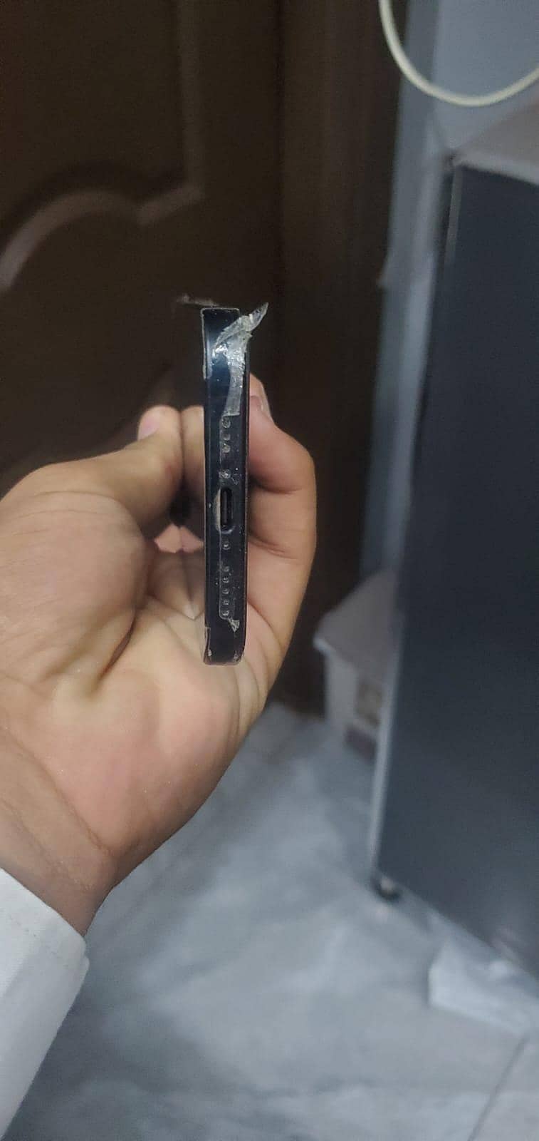 Apple iPhone 16 4