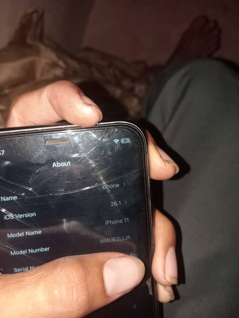 Apple iPhone 11 4