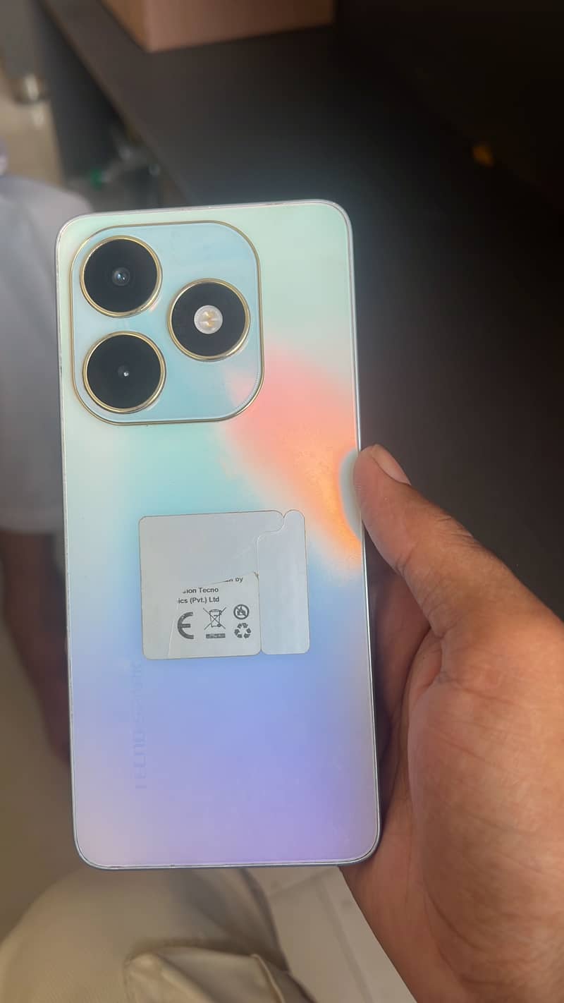 Tecno Spark 20 1