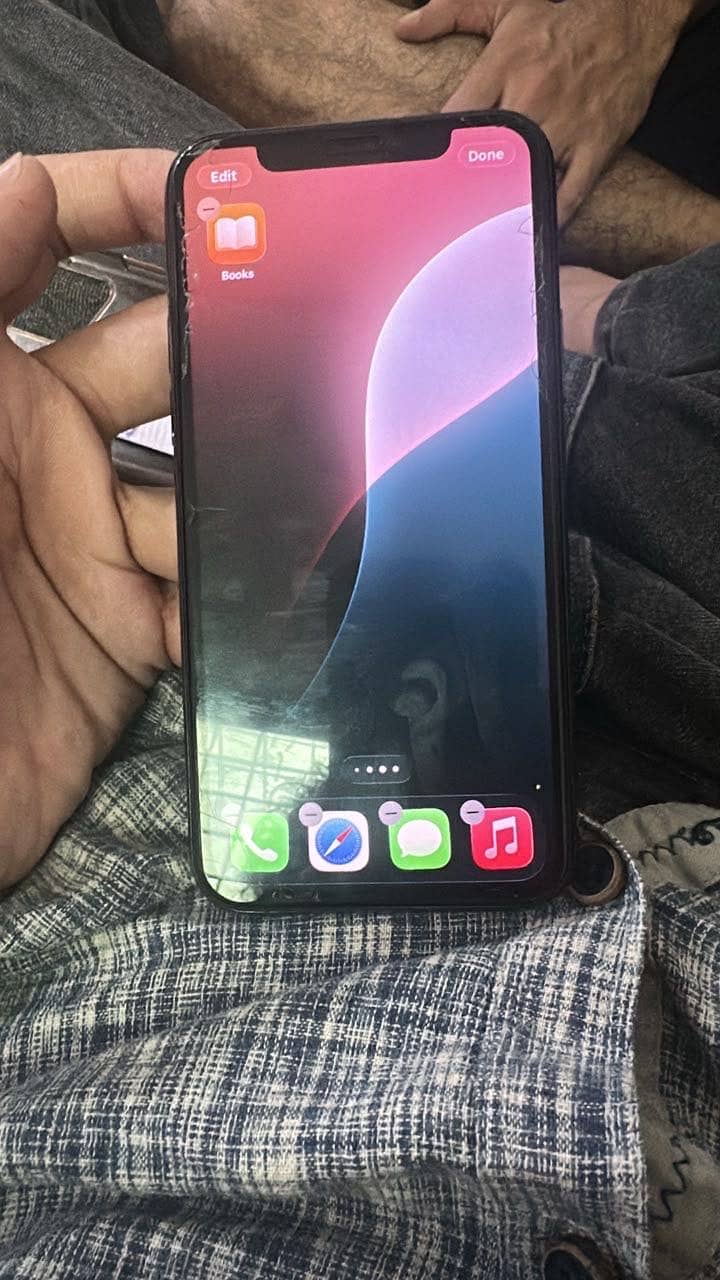 iPhone 11 Pro 1