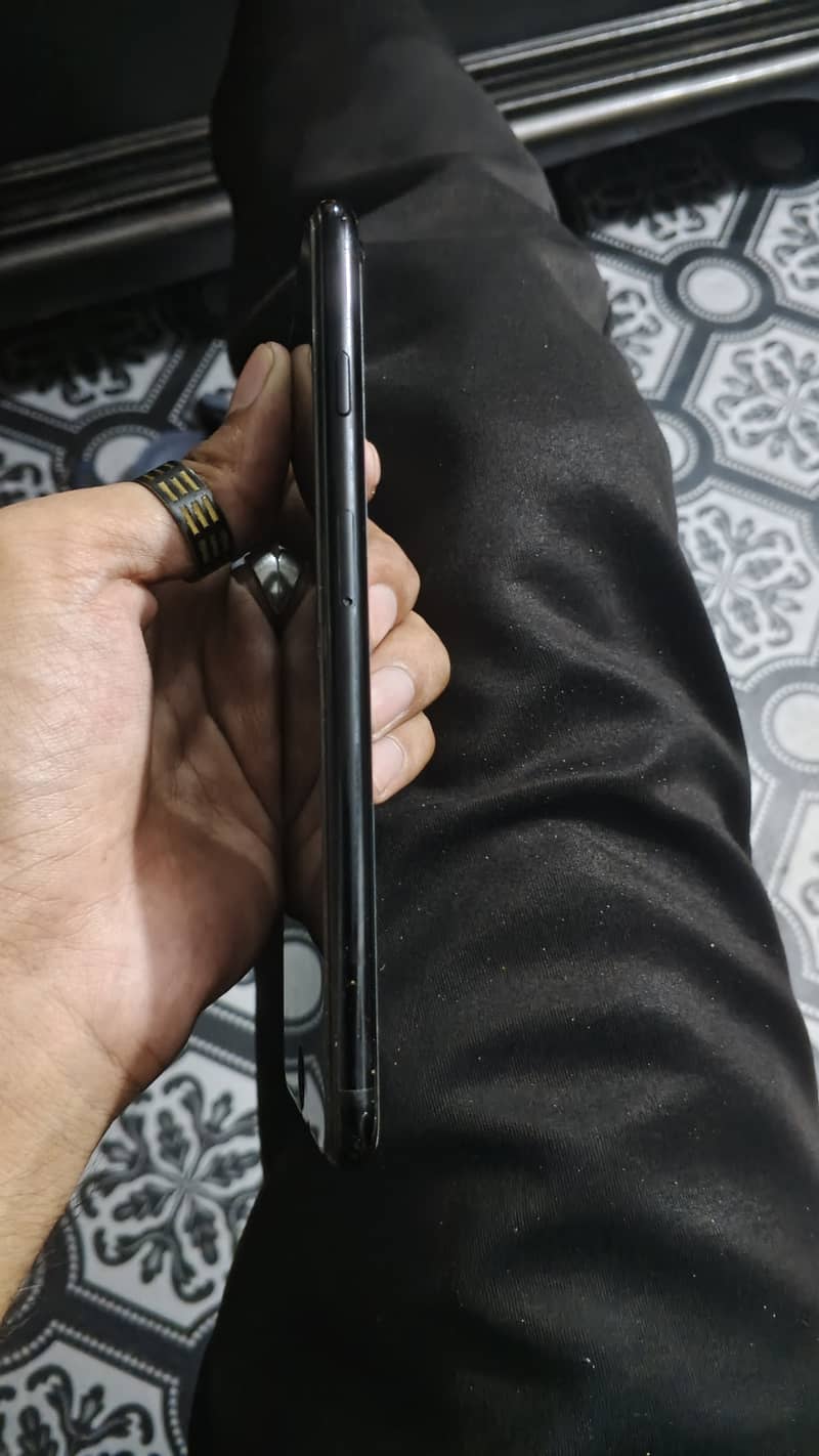 Apple iPhone 7 Plus 2