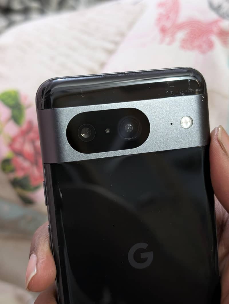 Google Pixel 8. 5