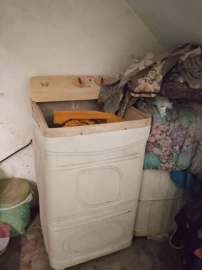 Washing machine or dryer machine For Sale