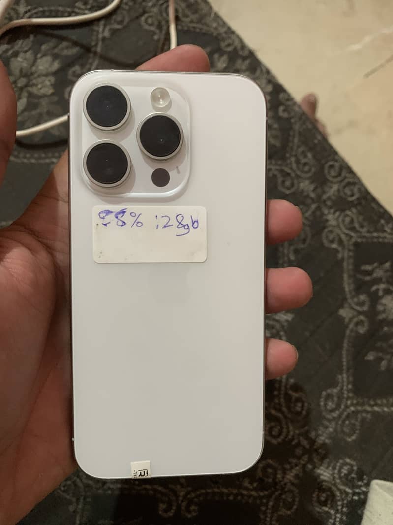 Apple iPhone 15 Pro 1