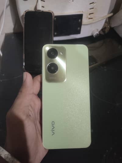 Vivo Y18