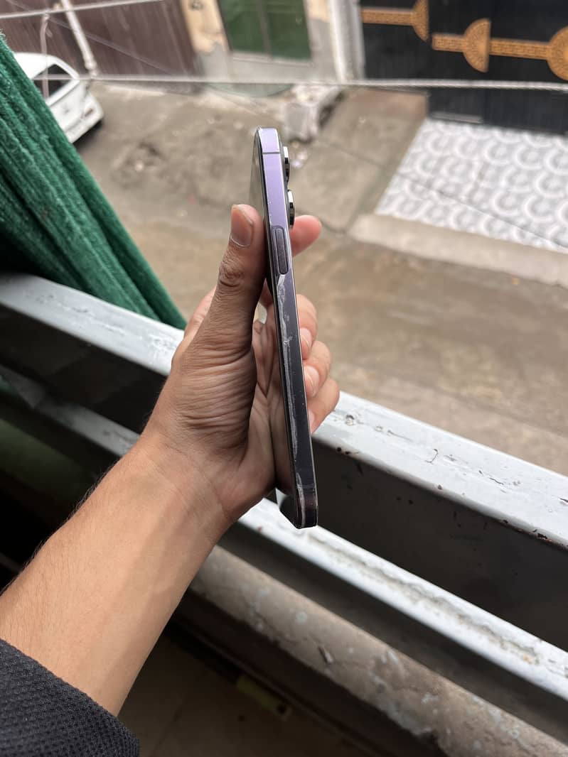 Apple iPhone 14 Pro Max 2