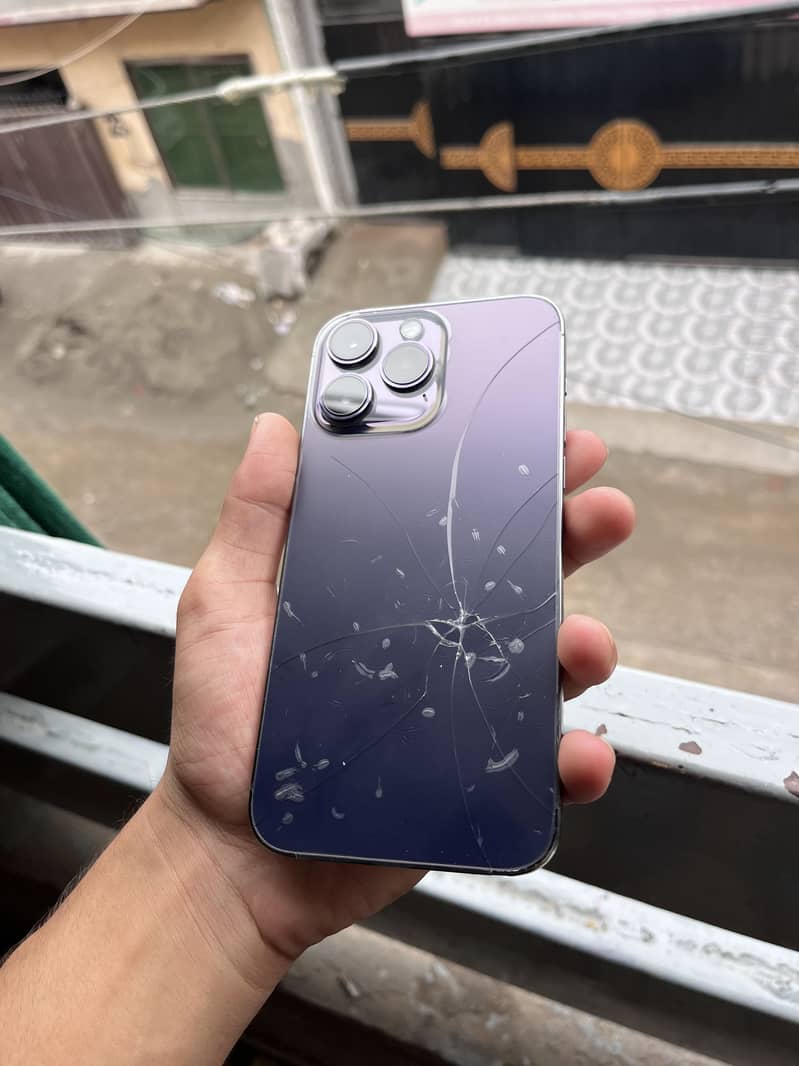 Apple iPhone 14 Pro Max 3