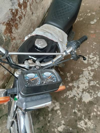 Honda CG -125 colour black