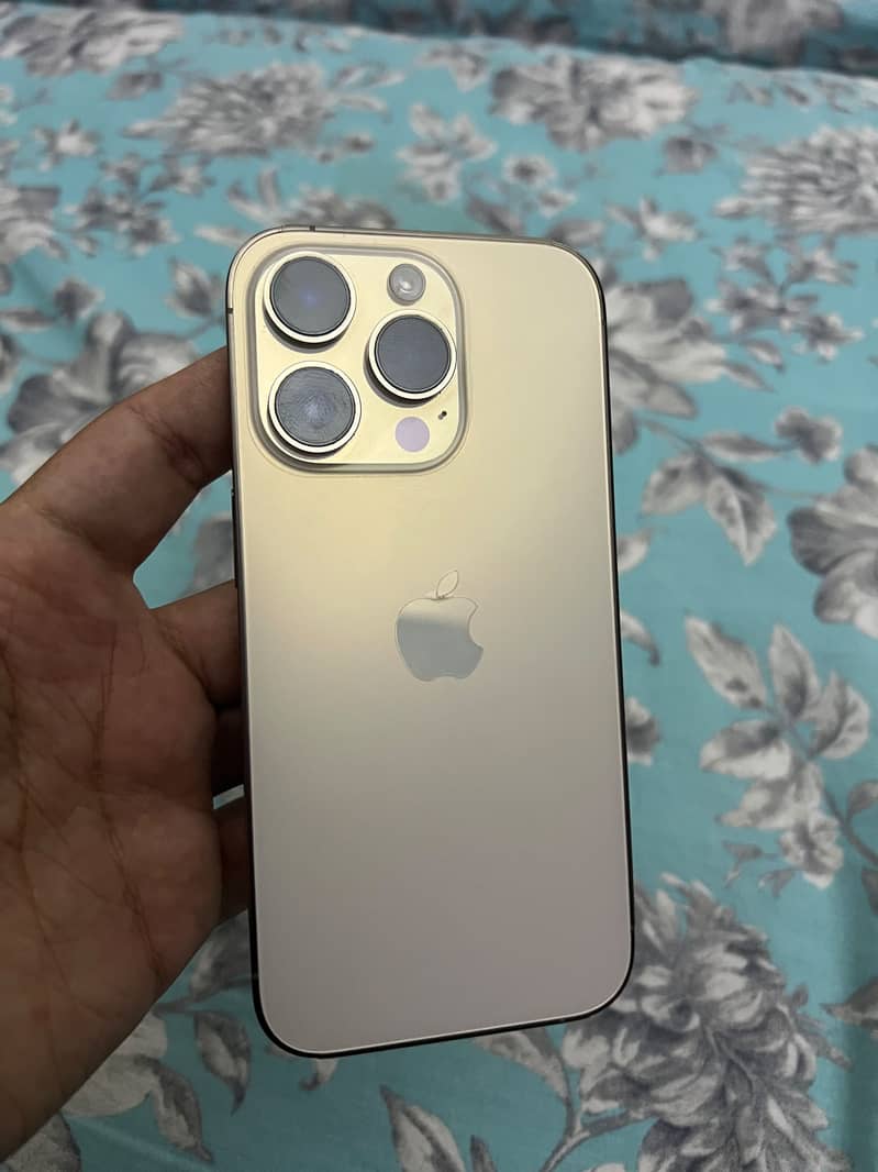 Apple iPhone 14 Pro 0