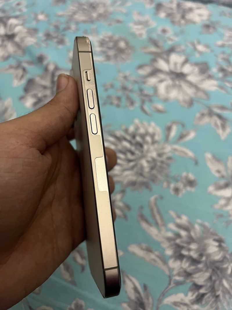 Apple iPhone 14 Pro 2