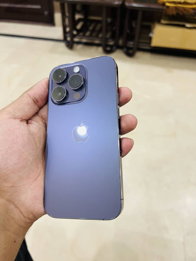 Apple iPhone 14 Pro 0