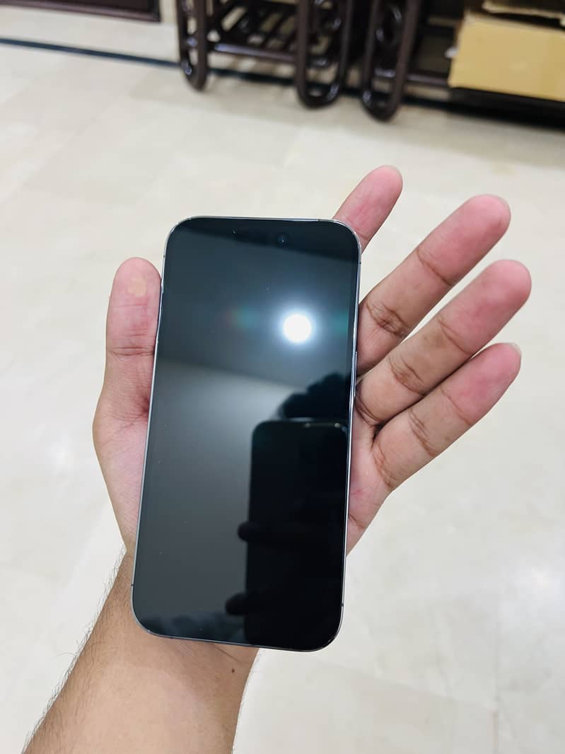Apple iPhone 14 Pro 2