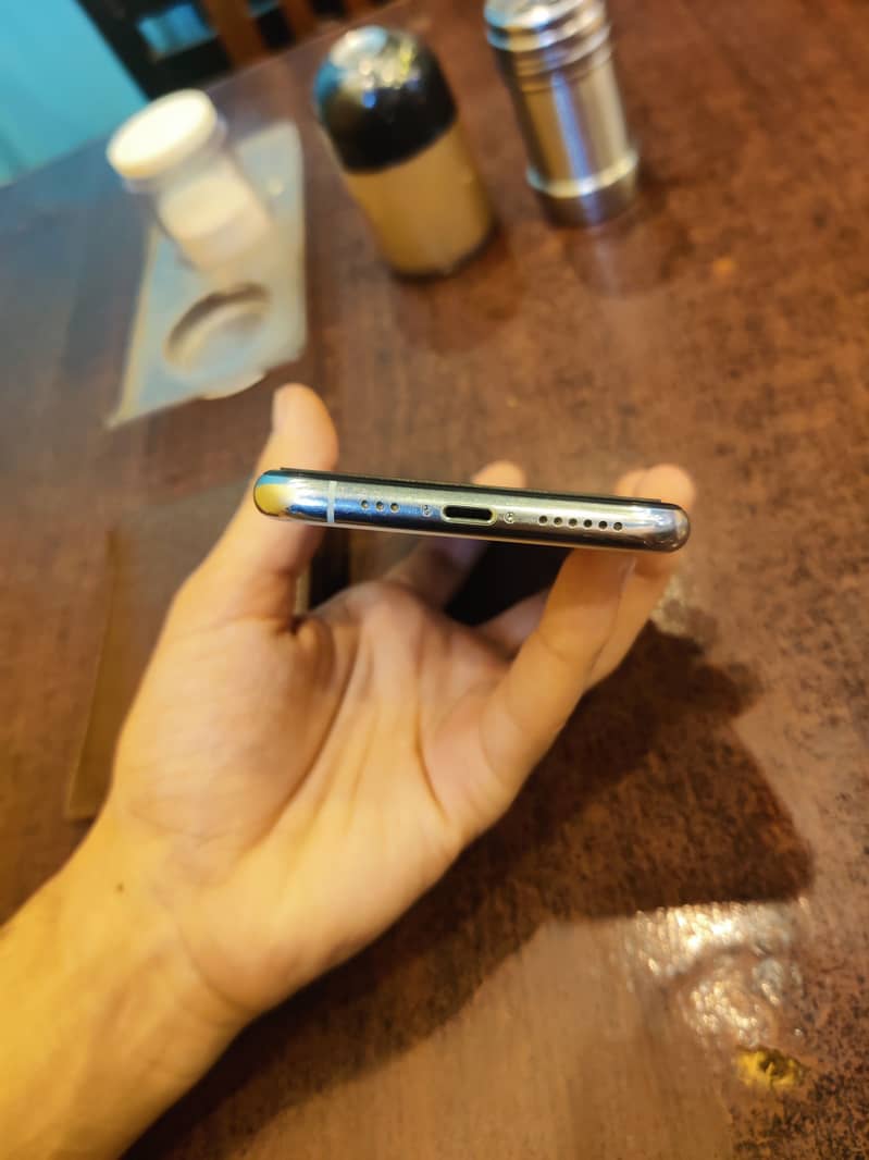 Apple iPhone 11 Pro 3