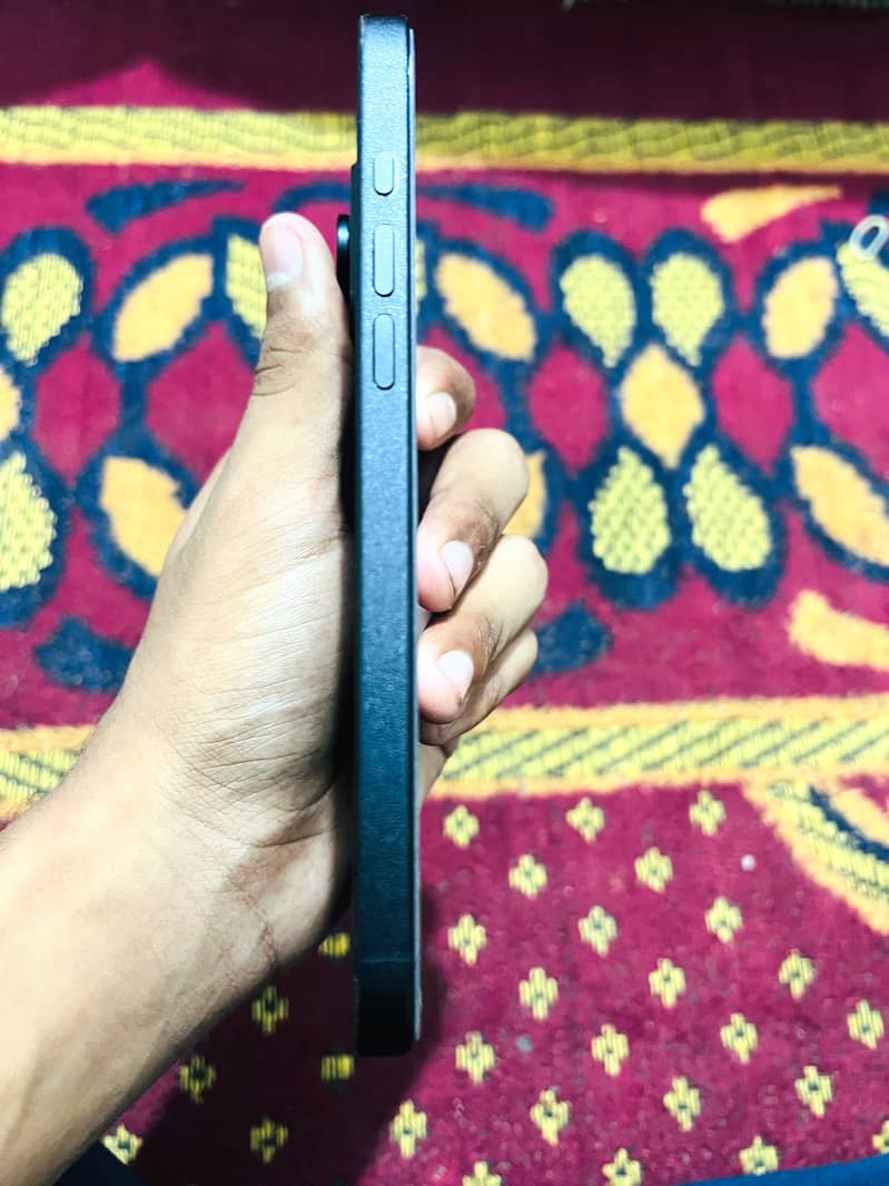 IPHONE 16 pro max 2