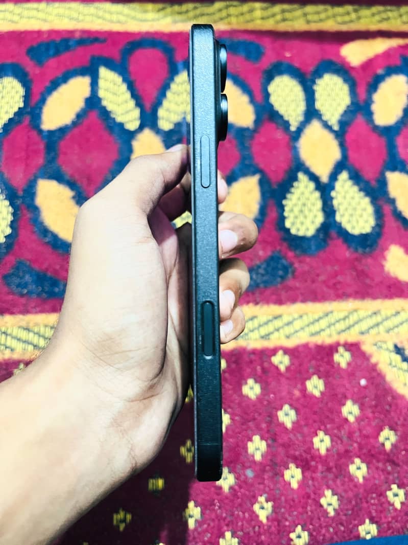 IPHONE 16 pro max 5