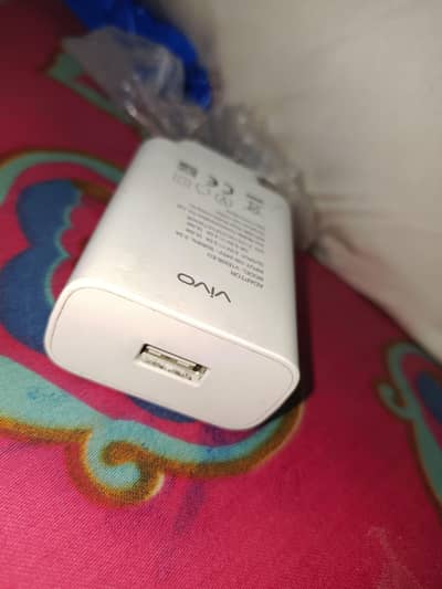vivo s1 pro 18watt box pulled