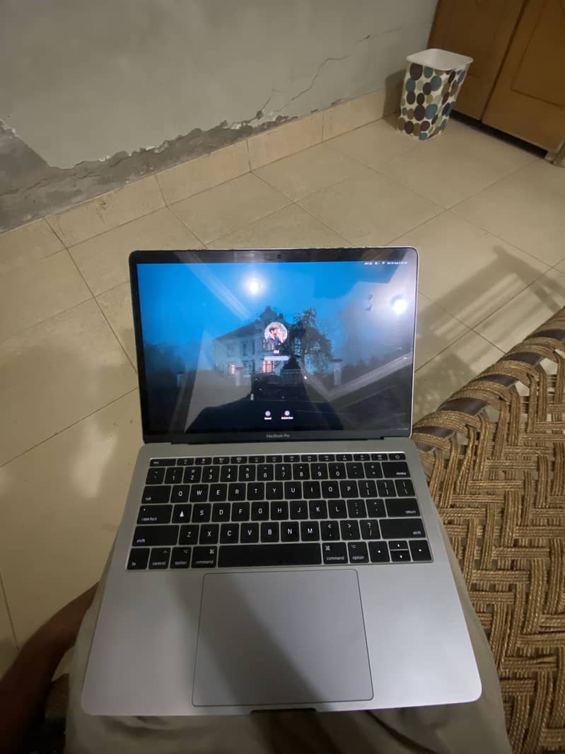 MacBook 2017 pro 1