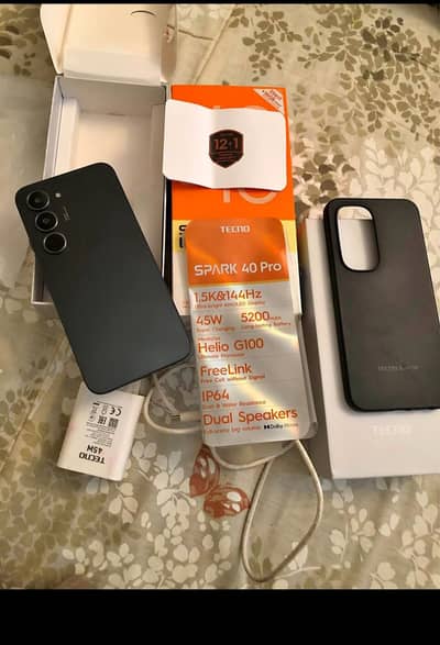 Tecno Spark 40 pro