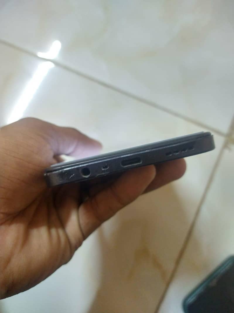 Realme C53 4