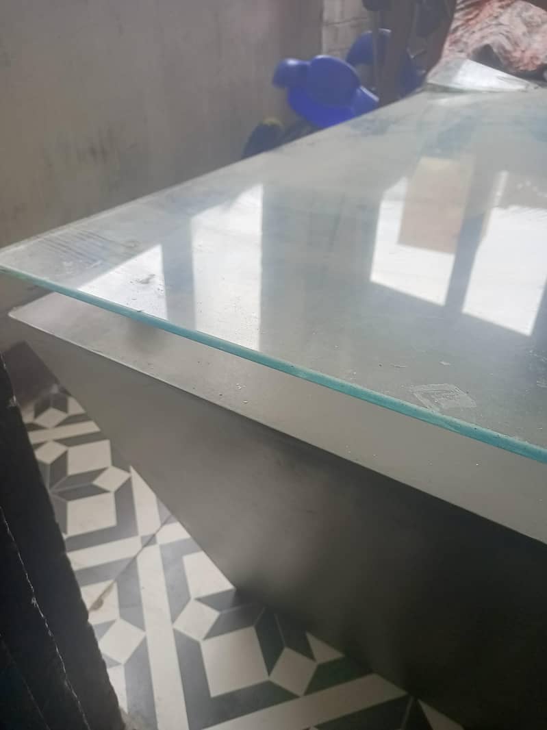 Center Dinning Table 4
