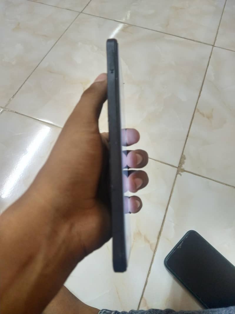 Realme C53 4