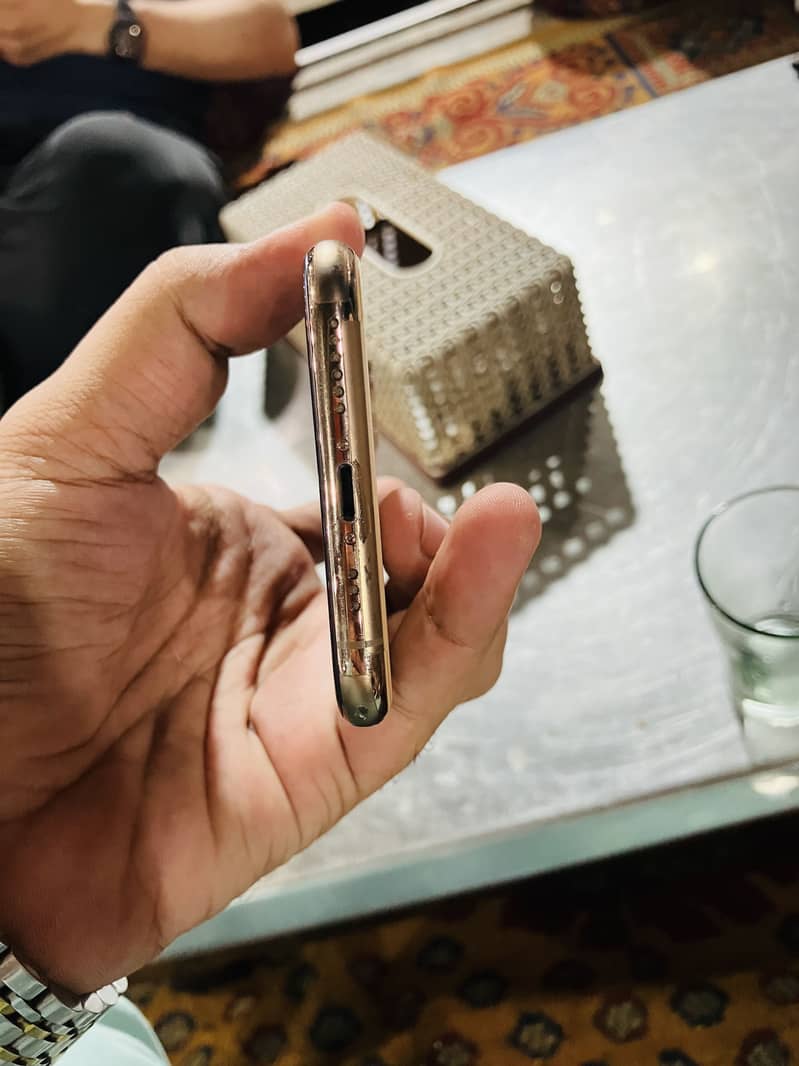 Apple iPhone 11 Pro 3