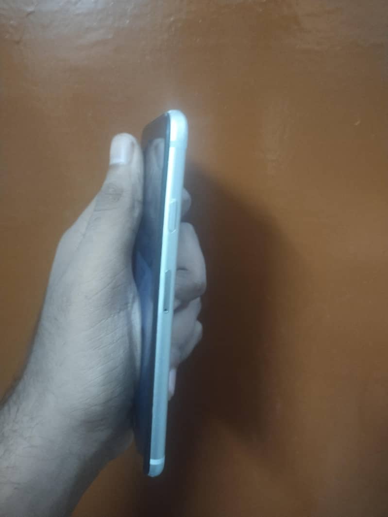 Apple iPhone 6 5