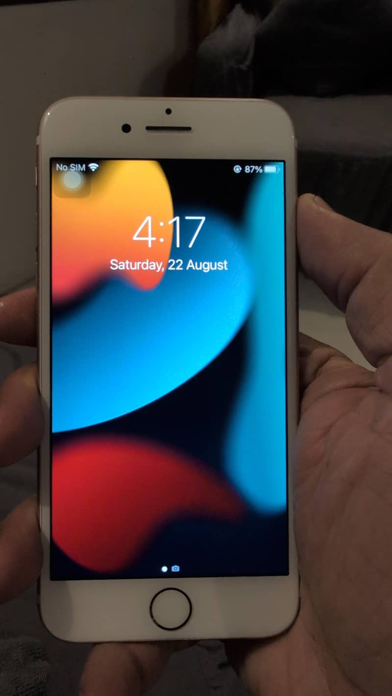 Apple iPhone 7 0