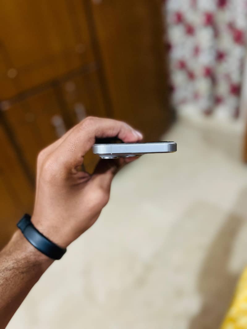 Apple iPhone 15 Pro 5