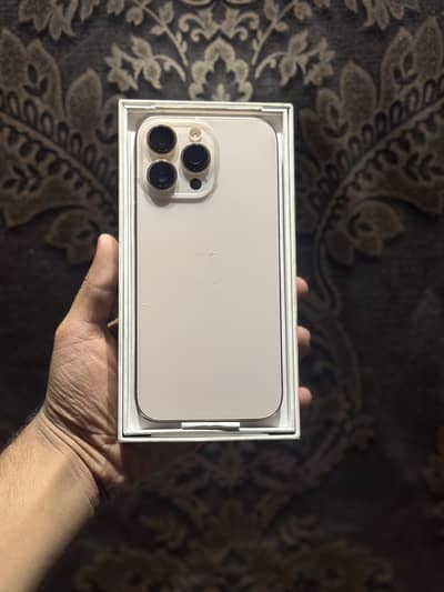 Apple iPhone 16 Pro Max