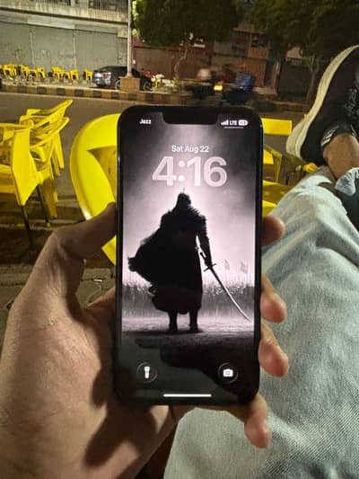 Apple iPhone 13