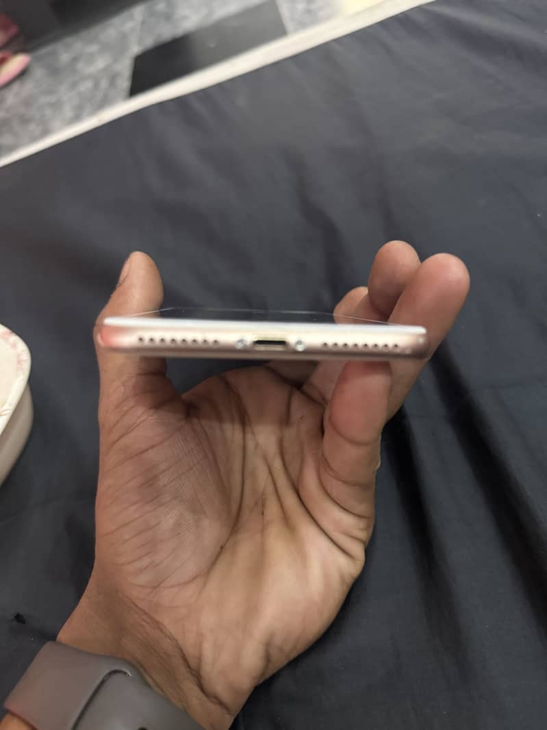 Apple iPhone 8 Plus 2